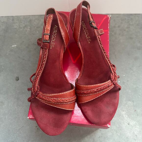Aerosoles Over Plaited Red Leather Kitten Heels Size 8.5 - Picture 3 of 9